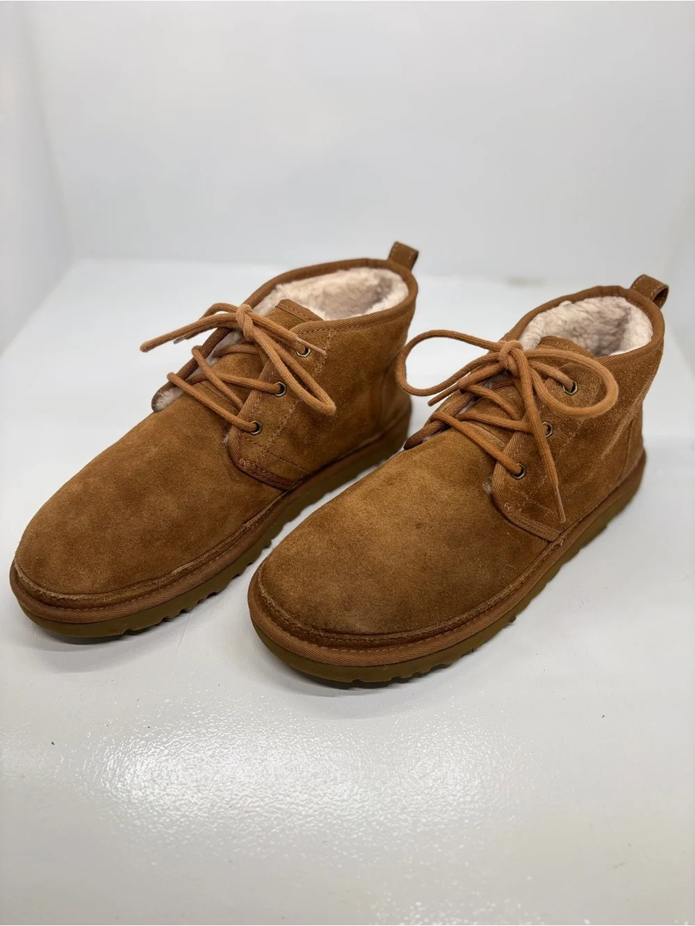 UGG Neumel Chestnut Suede Chukka Boots Men’s 11 Sheepskin Lined Excellent